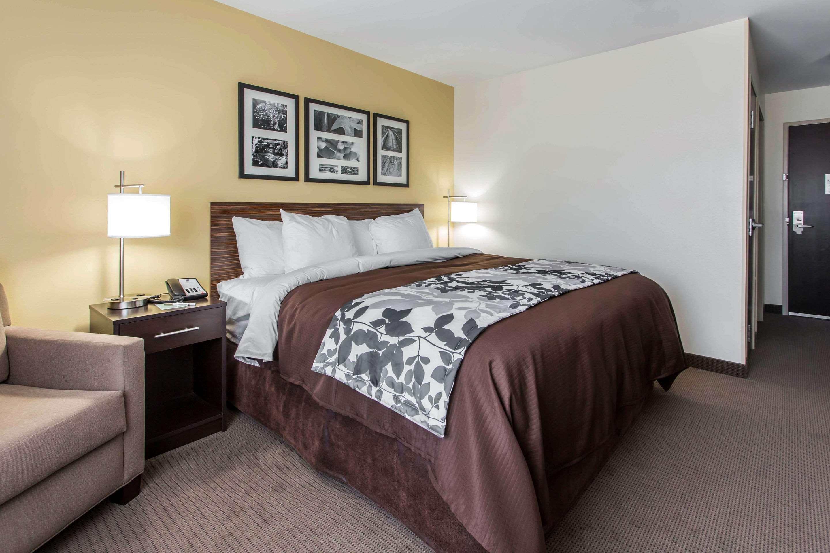 Sleep Inn & Suites Lincoln University Area Екстериор снимка