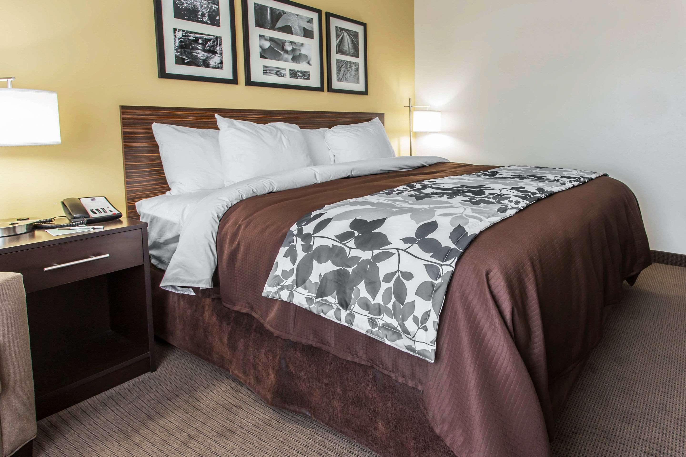 Sleep Inn & Suites Lincoln University Area Екстериор снимка