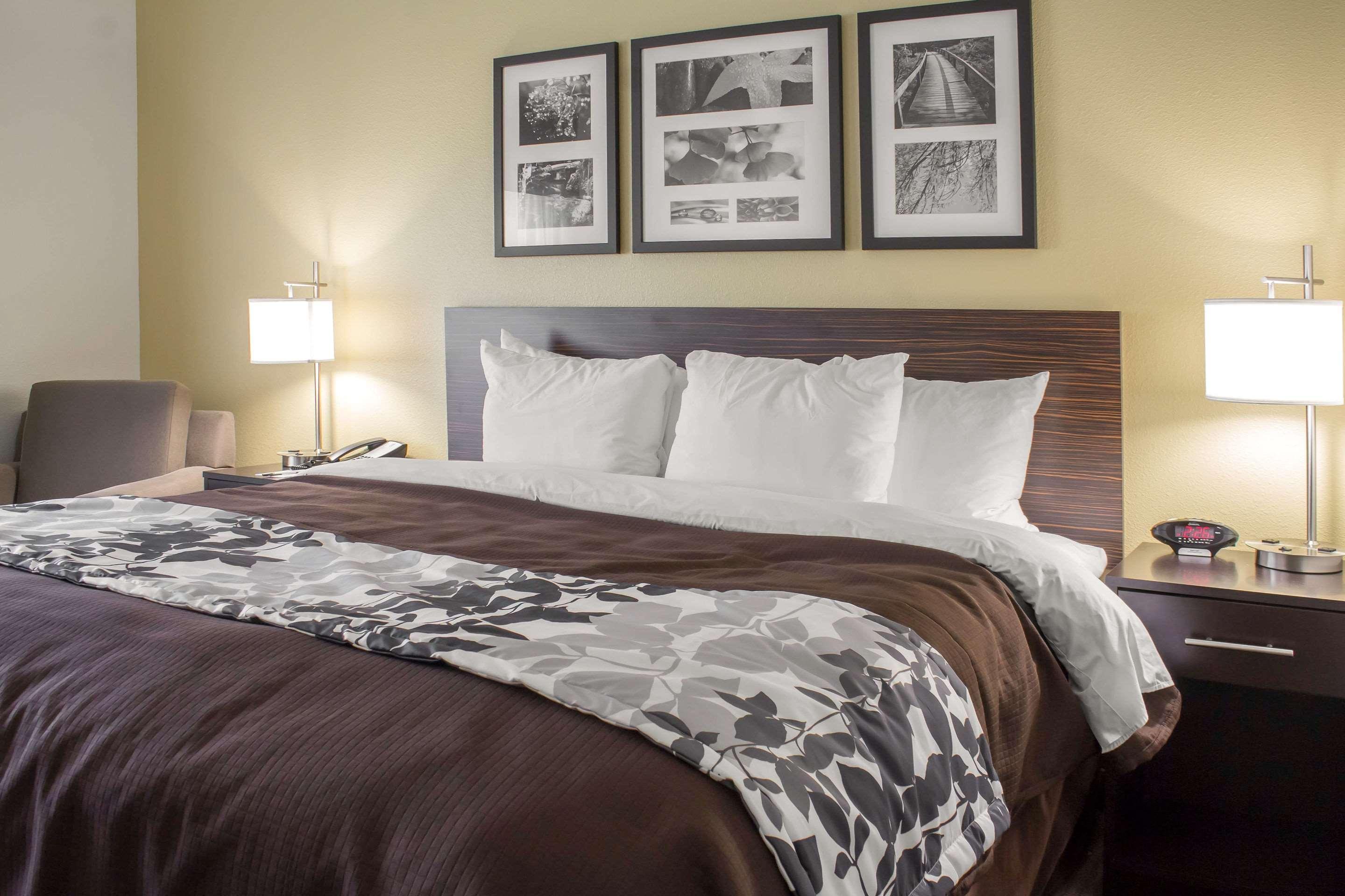 Sleep Inn & Suites Lincoln University Area Екстериор снимка