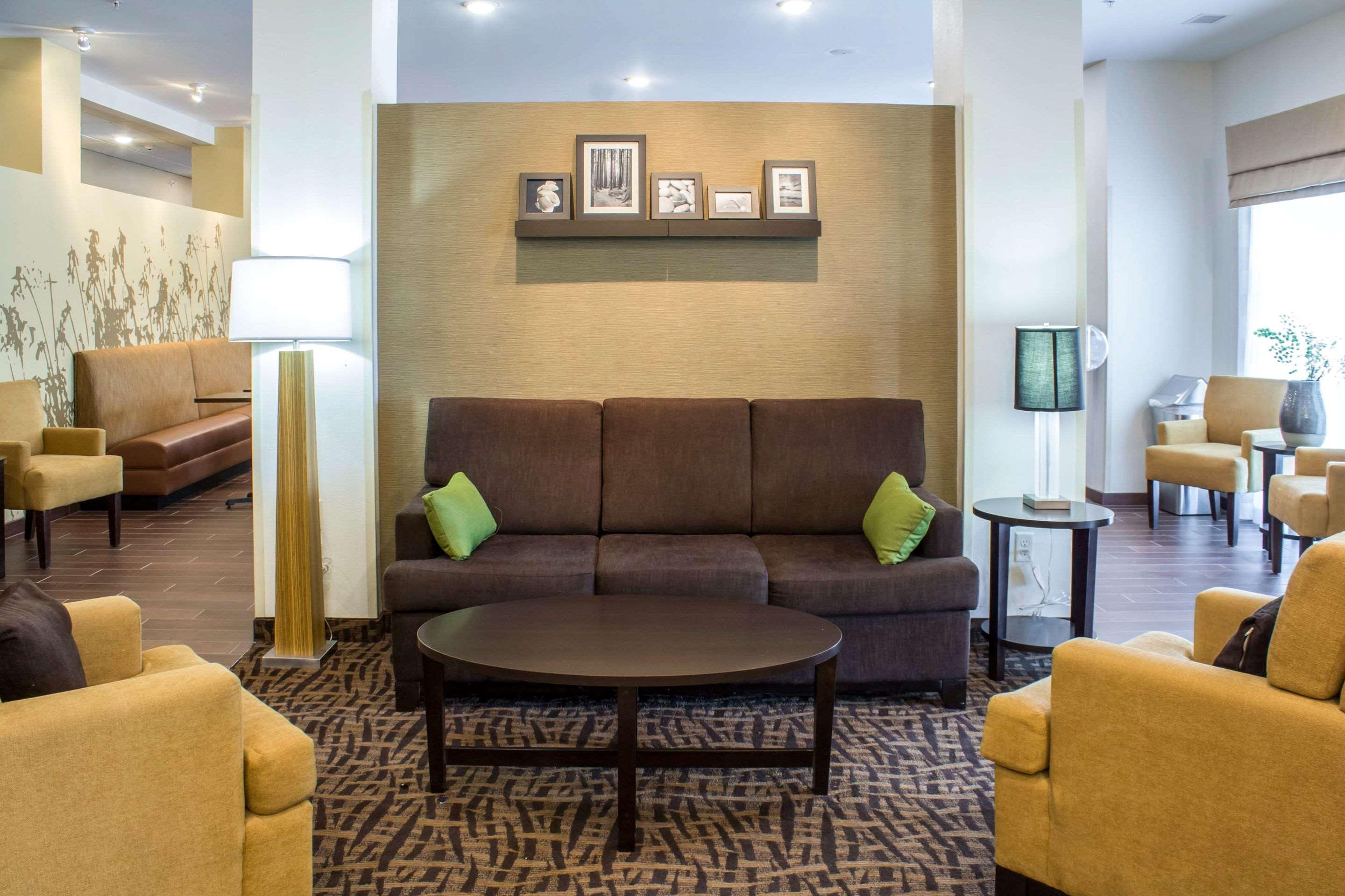 Sleep Inn & Suites Lincoln University Area Екстериор снимка