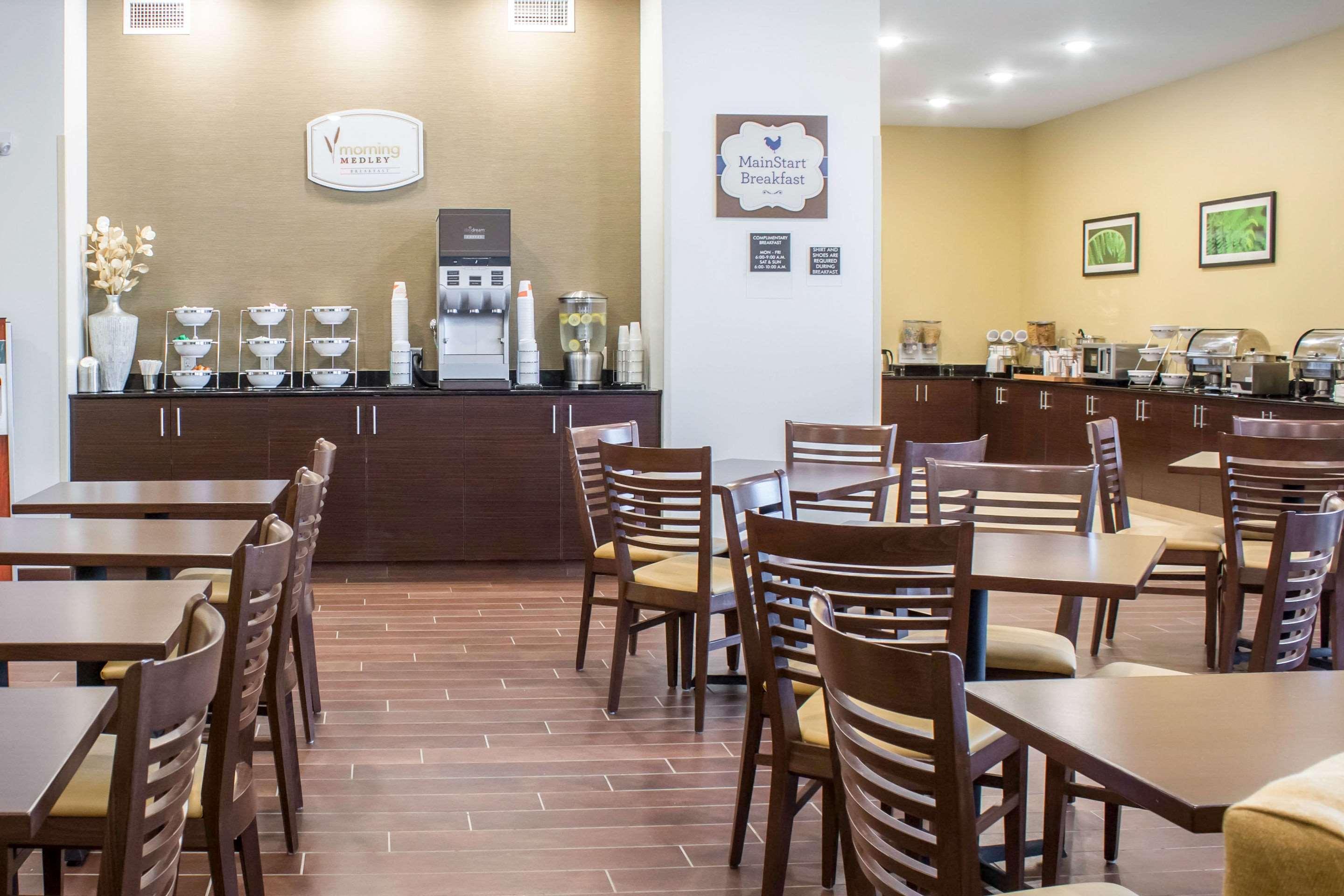 Sleep Inn & Suites Lincoln University Area Екстериор снимка