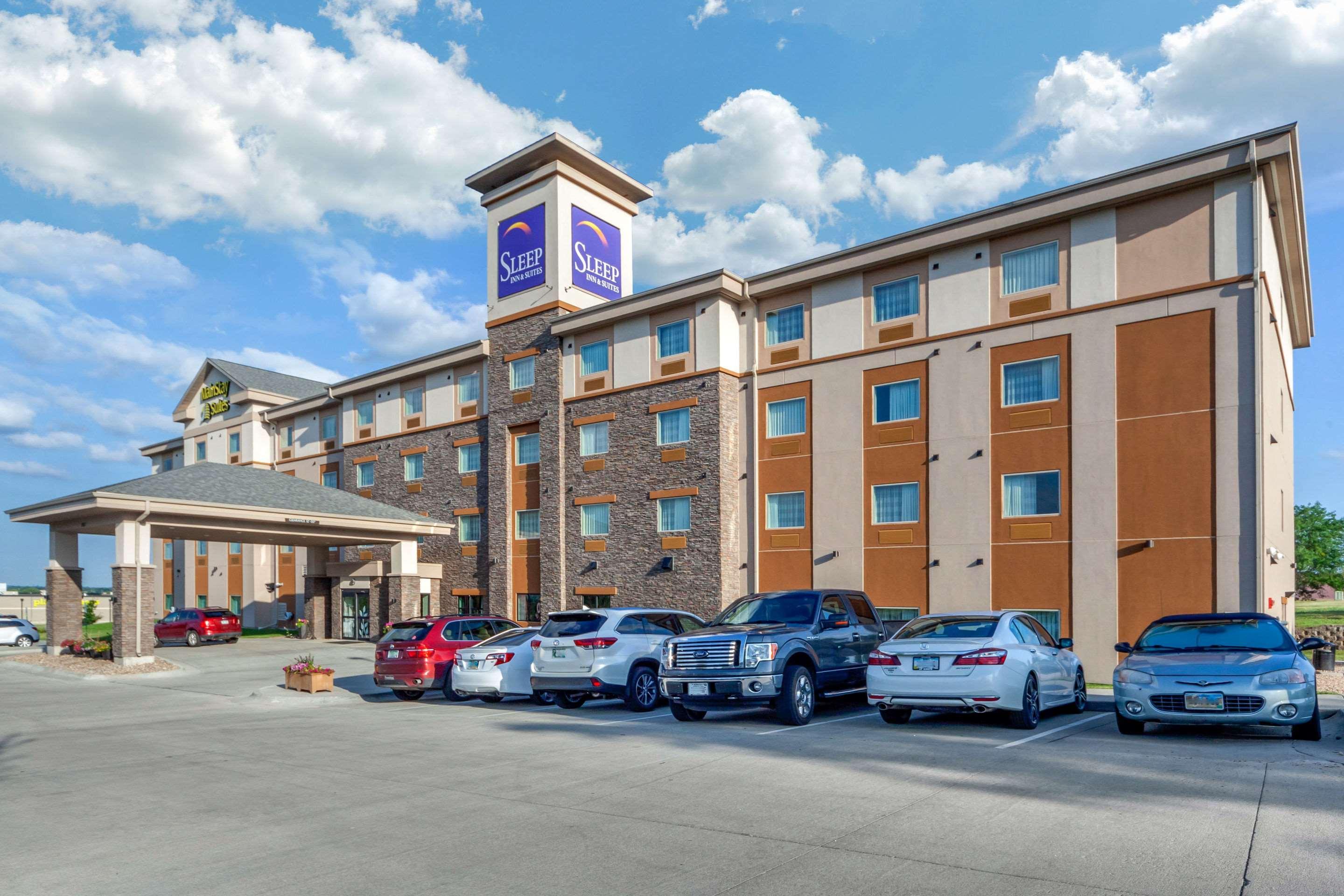 Sleep Inn & Suites Lincoln University Area Екстериор снимка