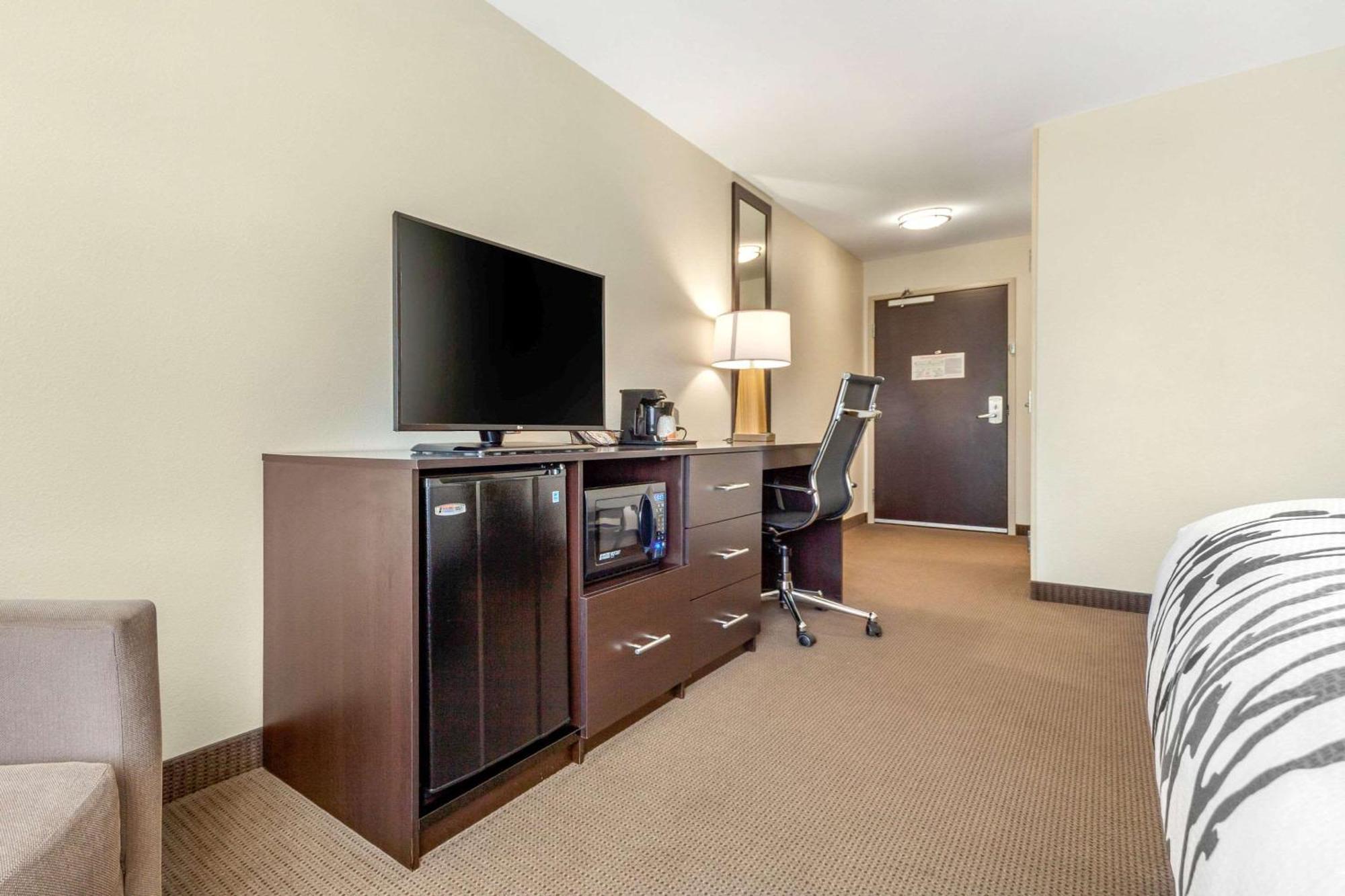 Sleep Inn & Suites Lincoln University Area Екстериор снимка