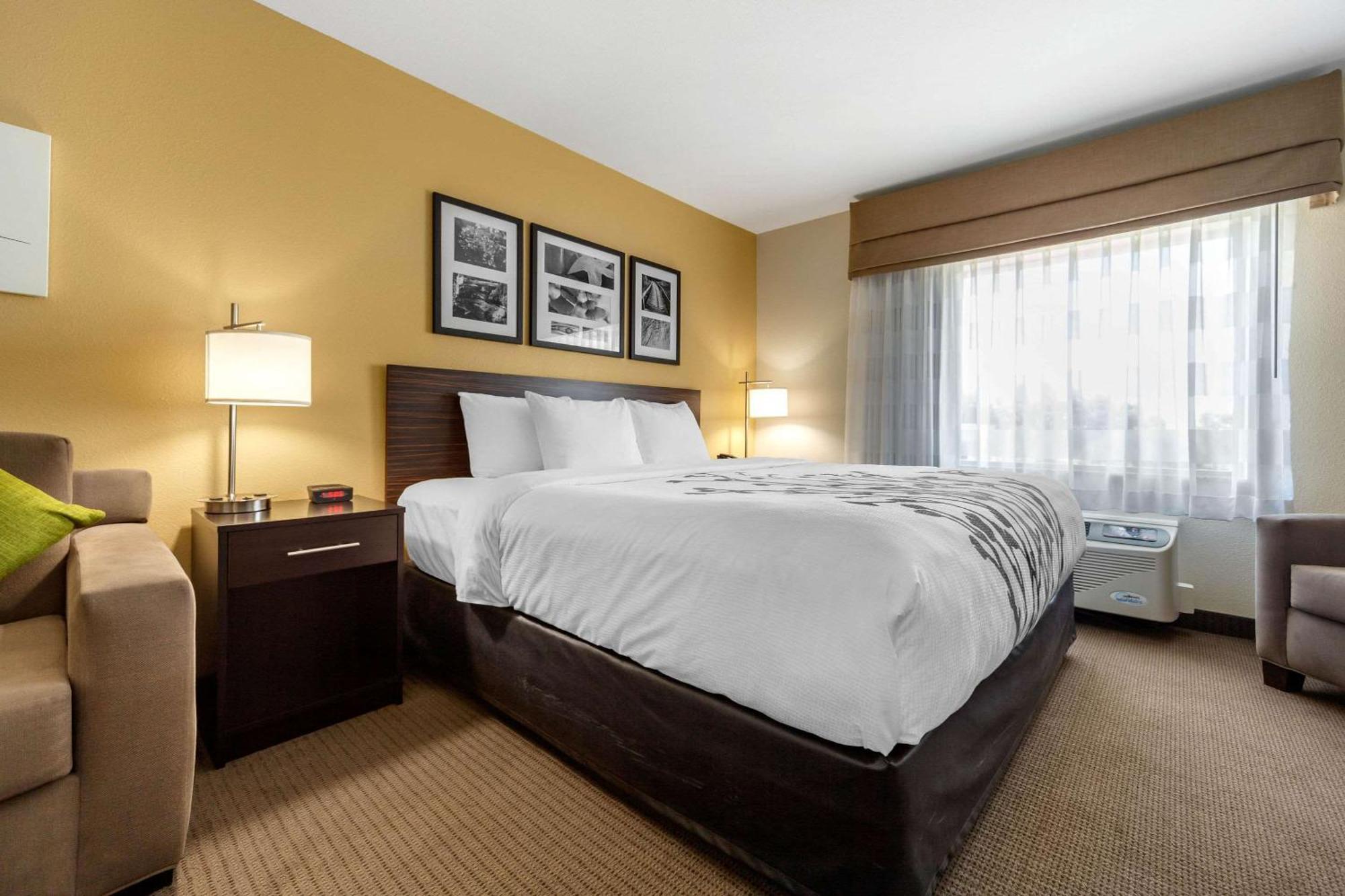 Sleep Inn & Suites Lincoln University Area Екстериор снимка