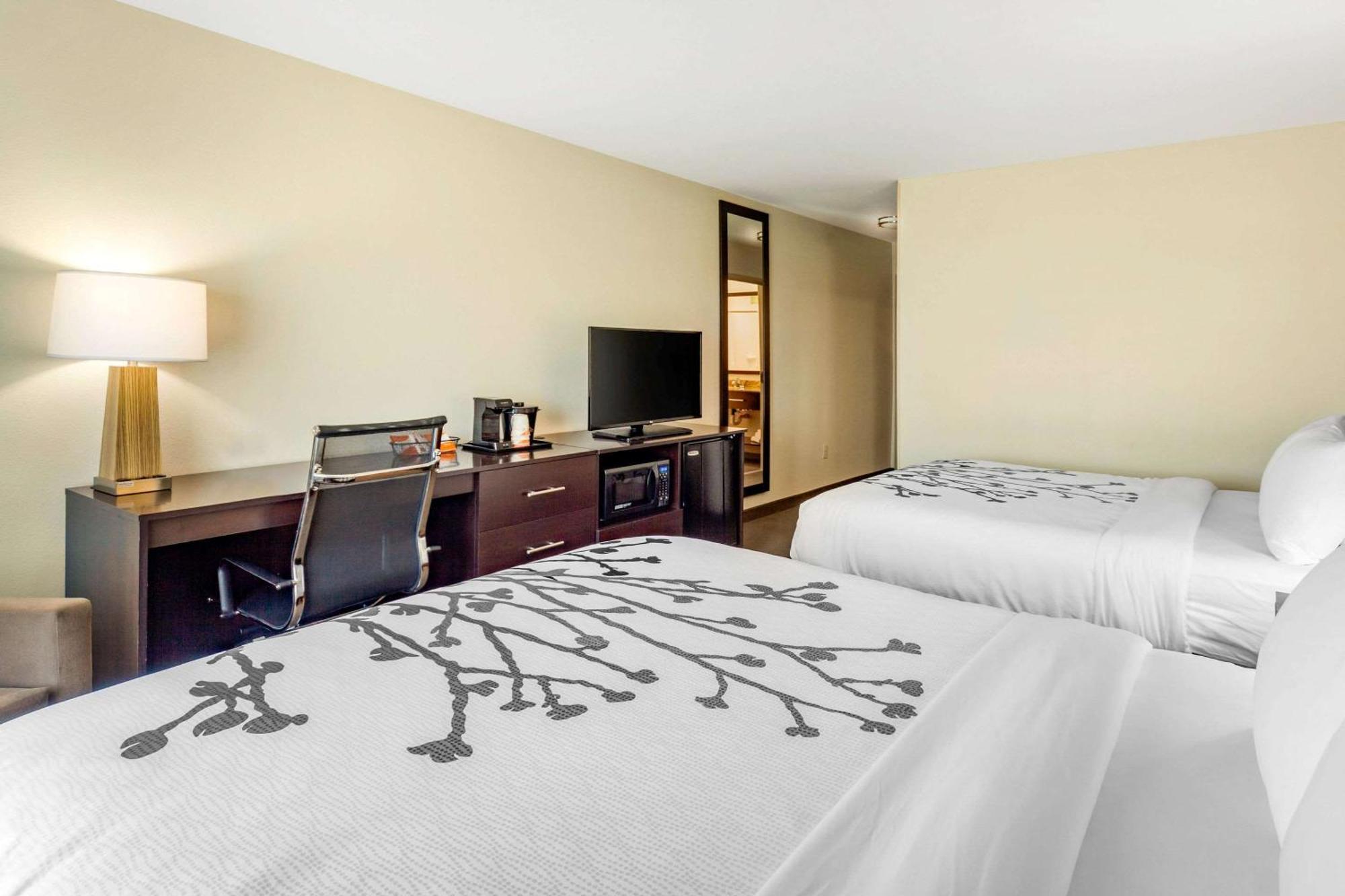 Sleep Inn & Suites Lincoln University Area Екстериор снимка