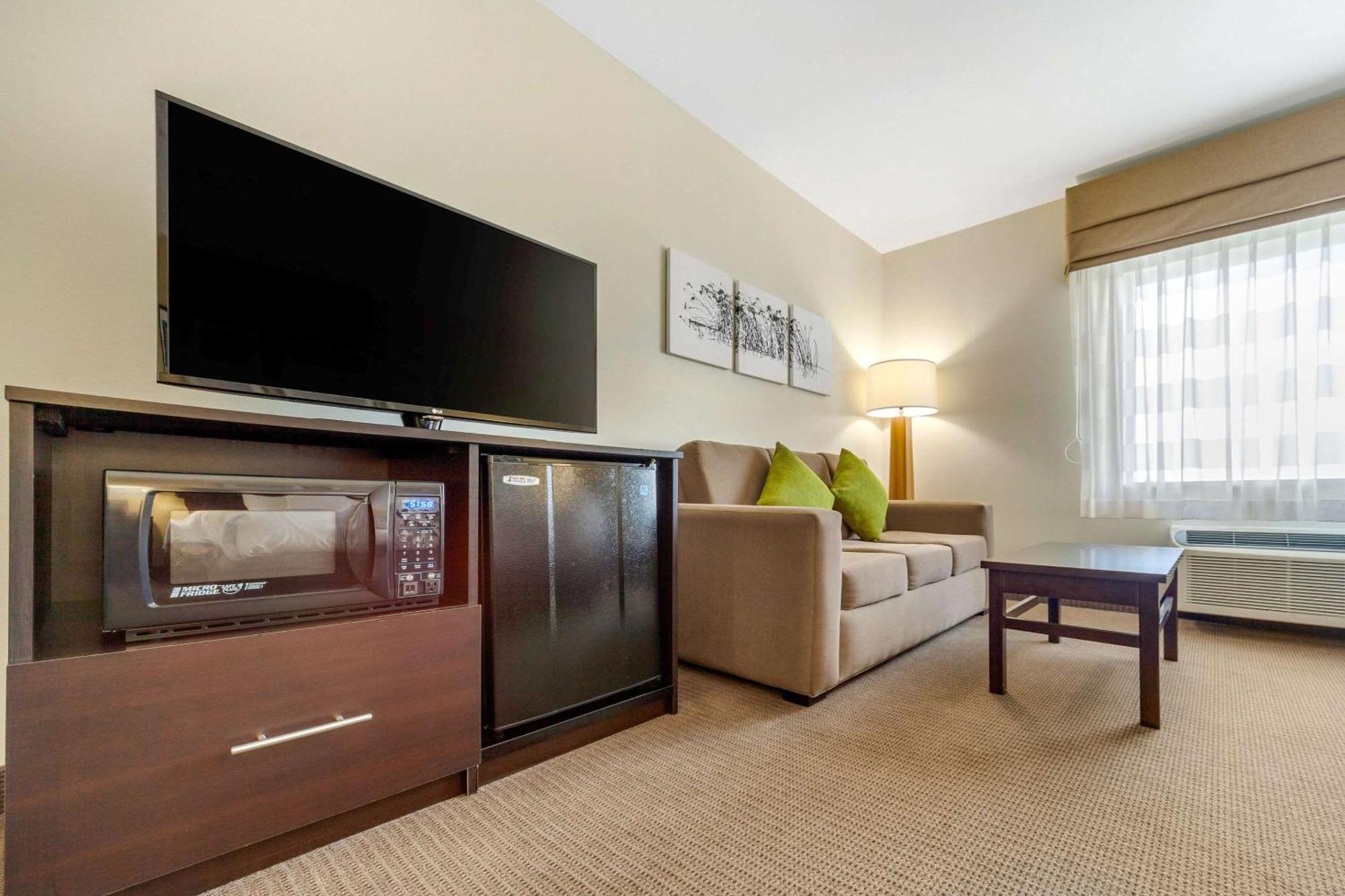 Sleep Inn & Suites Lincoln University Area Екстериор снимка