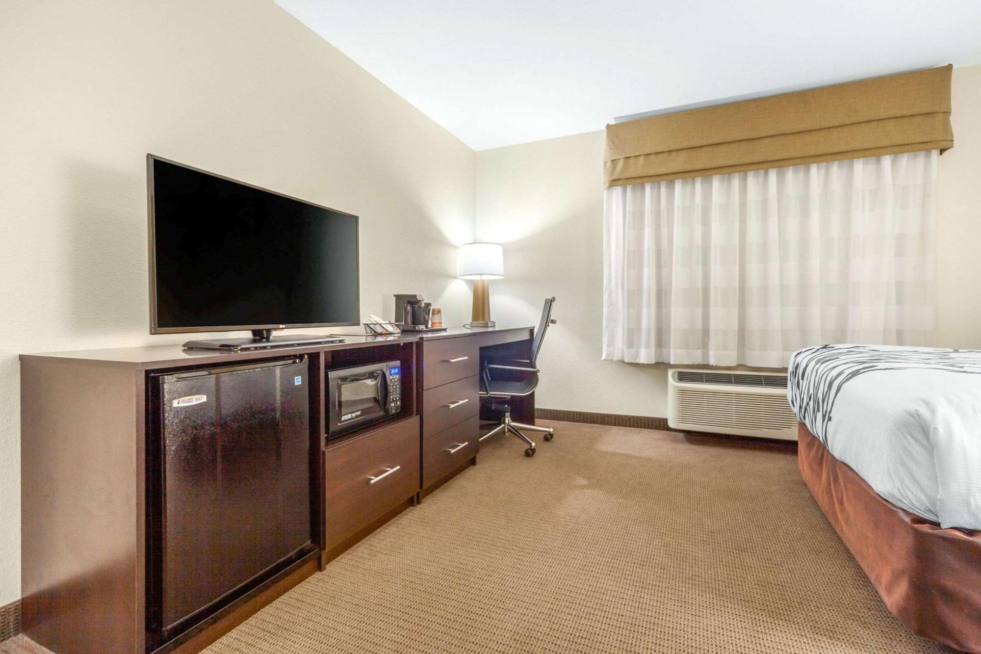 Sleep Inn & Suites Lincoln University Area Екстериор снимка
