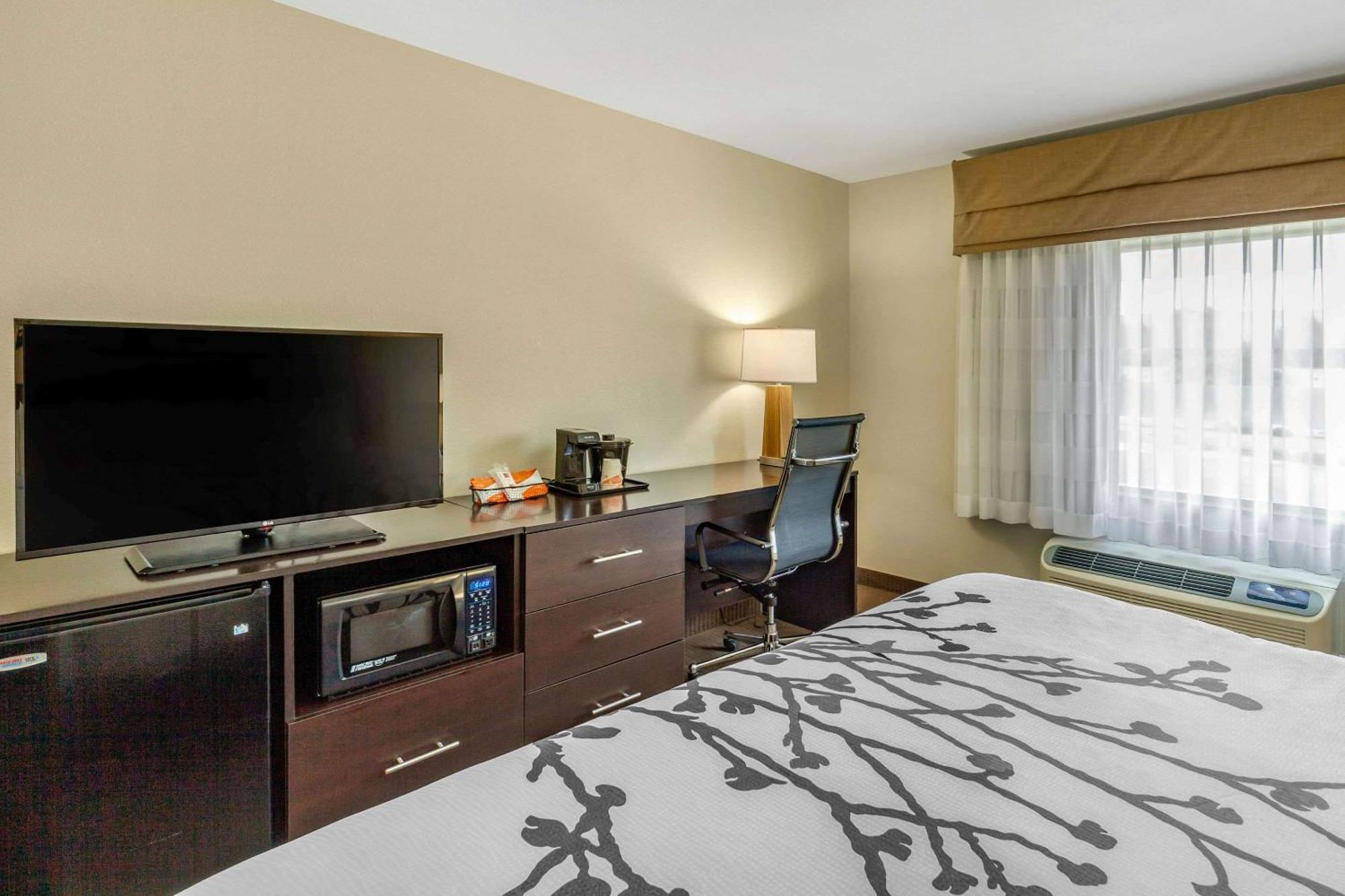 Sleep Inn & Suites Lincoln University Area Екстериор снимка