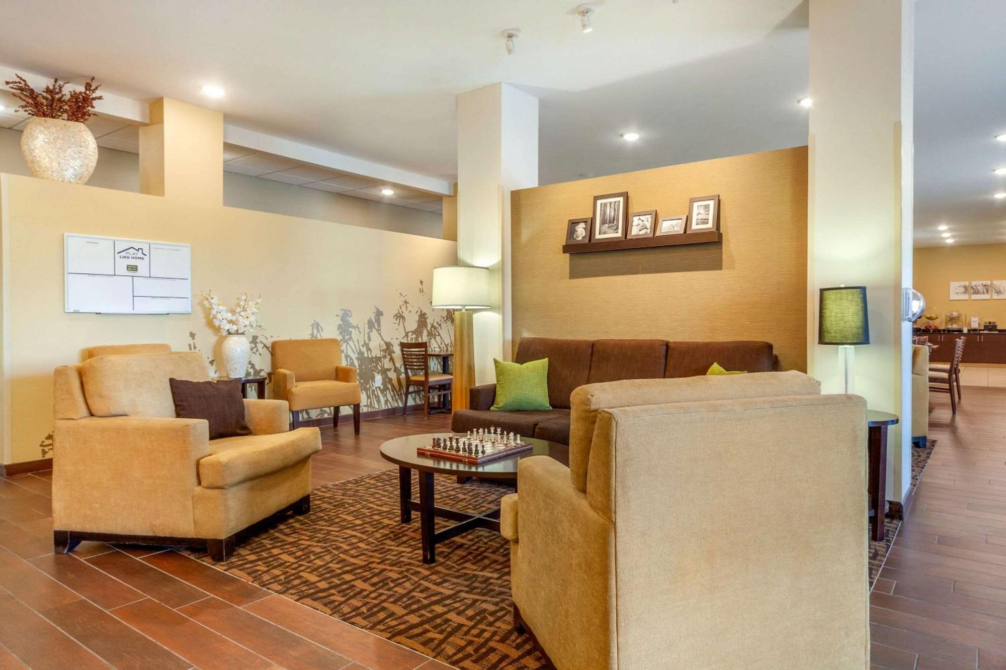Sleep Inn & Suites Lincoln University Area Екстериор снимка