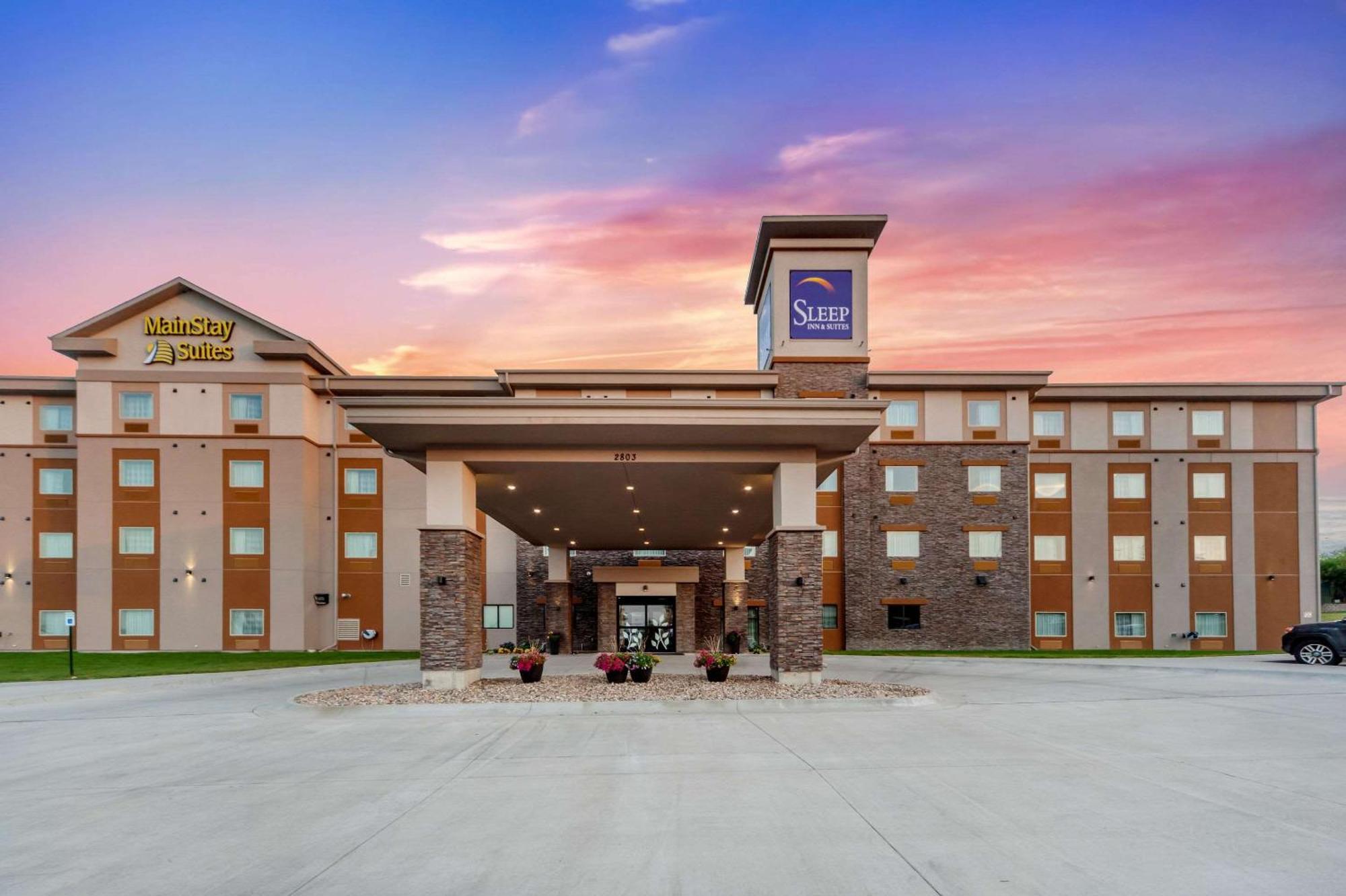 Sleep Inn & Suites Lincoln University Area Екстериор снимка