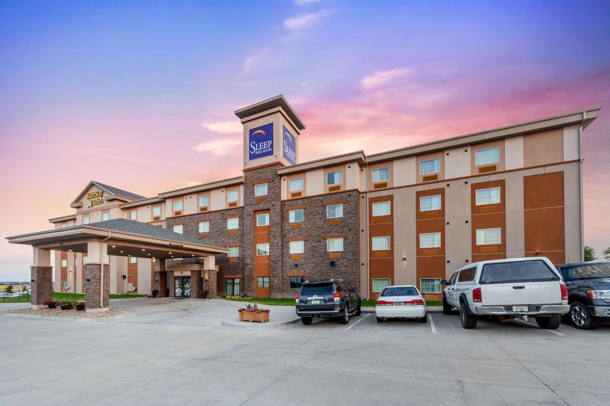 Sleep Inn & Suites Lincoln University Area Екстериор снимка